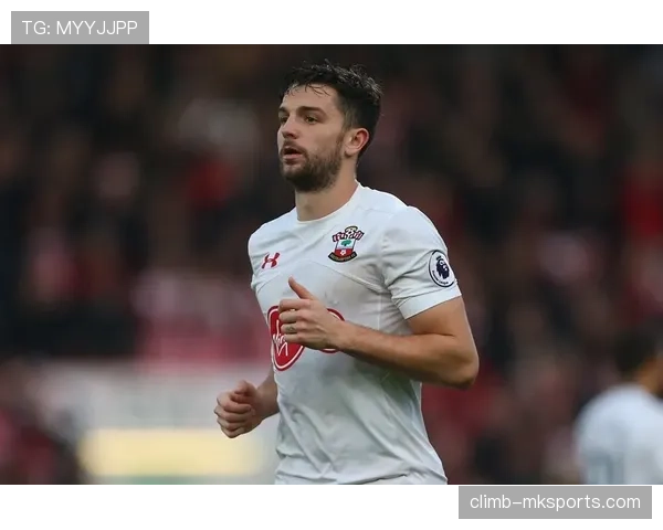 西布朗转会动态引关注：多方传闻聚焦锋线补强与中场调整