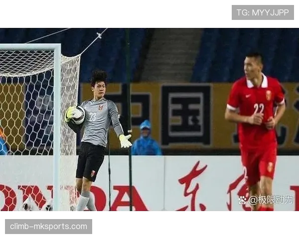 莱奥关键进球助球队逆转，精彩表现引爆球迷热议