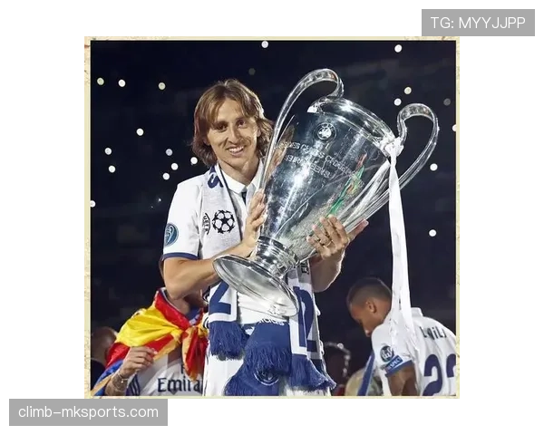 莫德里奇：从组织核心到攻防一体的全面进化