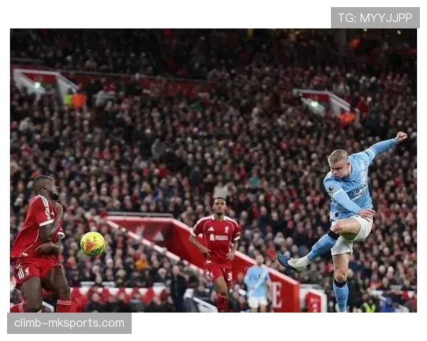 曼城核心危机浮现！争夺欧冠前景因战术依赖与阵容失衡遭遇重大挑战